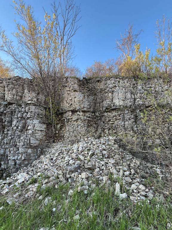 Middle Iroquoia Pipe Falls
