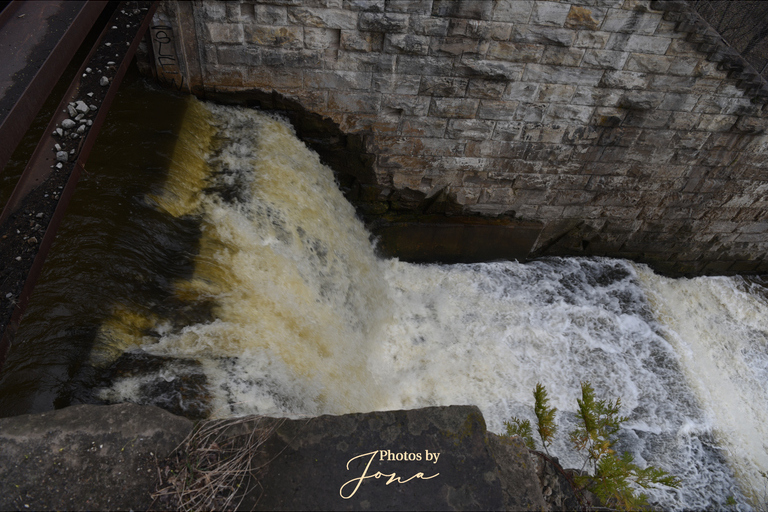 Dundas Falls